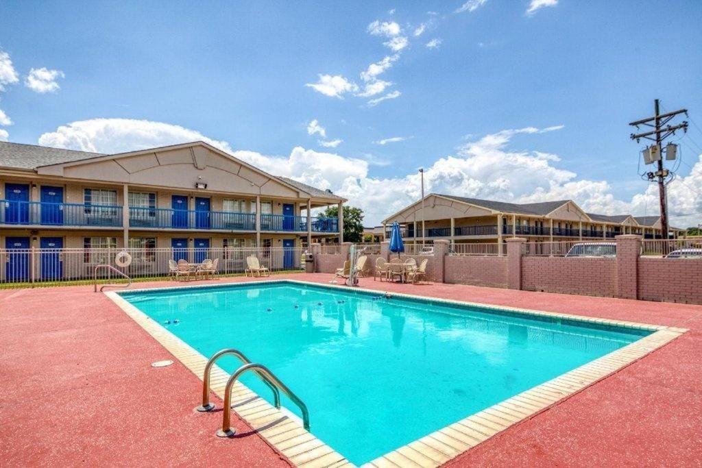 Oyo Hotel Baton Rouge Mid City Dış mekan fotoğraf